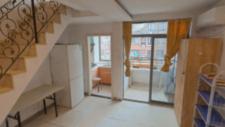 3DGS takes you on a panoramic view of the house video