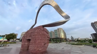 TourPop How 3DGS Reconstruction Becomes Reliable
